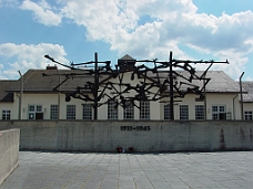 DSC00628 Dachau Memorial